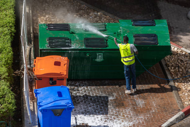 Best Commercial Pressure Washing  in Livingston, CA